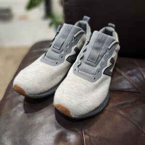 Men's Athletic Slip-On Running Shoes - Light Gray